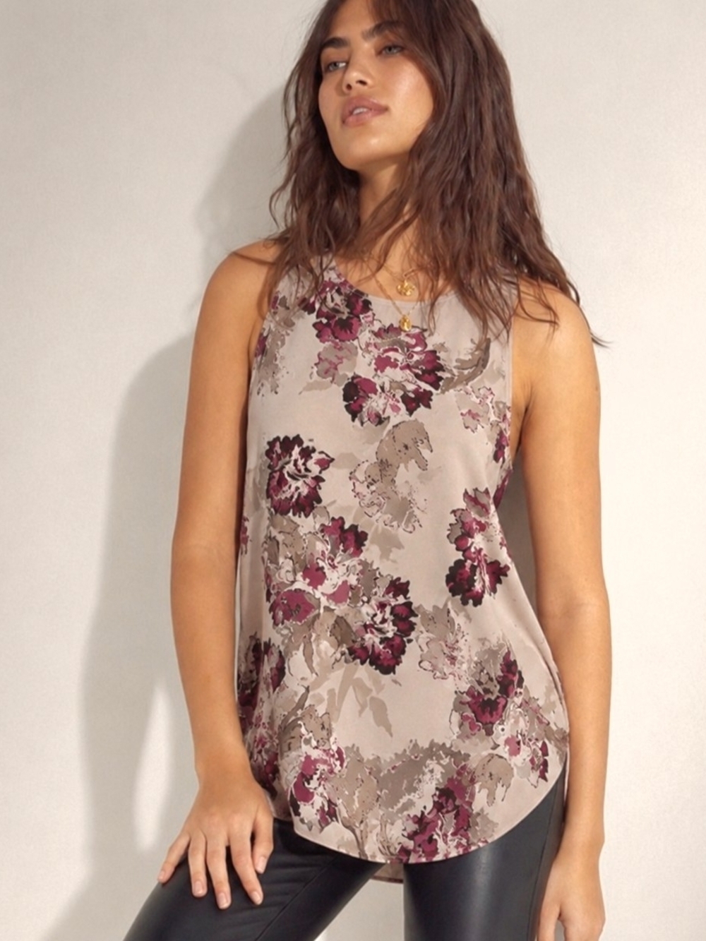 Wilfred Aritzia Sevres Blouse Floral Purple Silk Trim  Boho Flowy Sleeveless Top